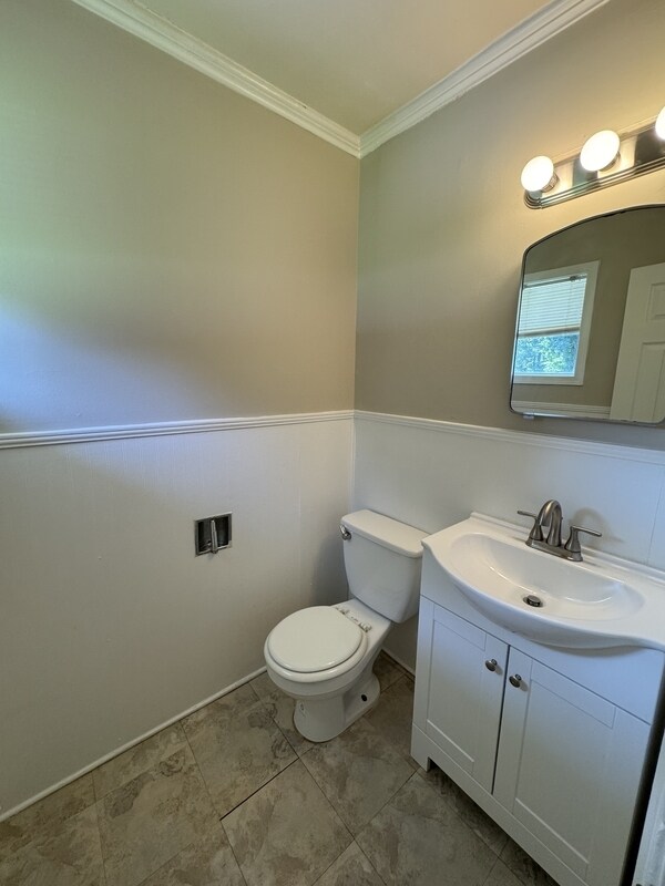 Building Photo - 336 Crestside Dr SE