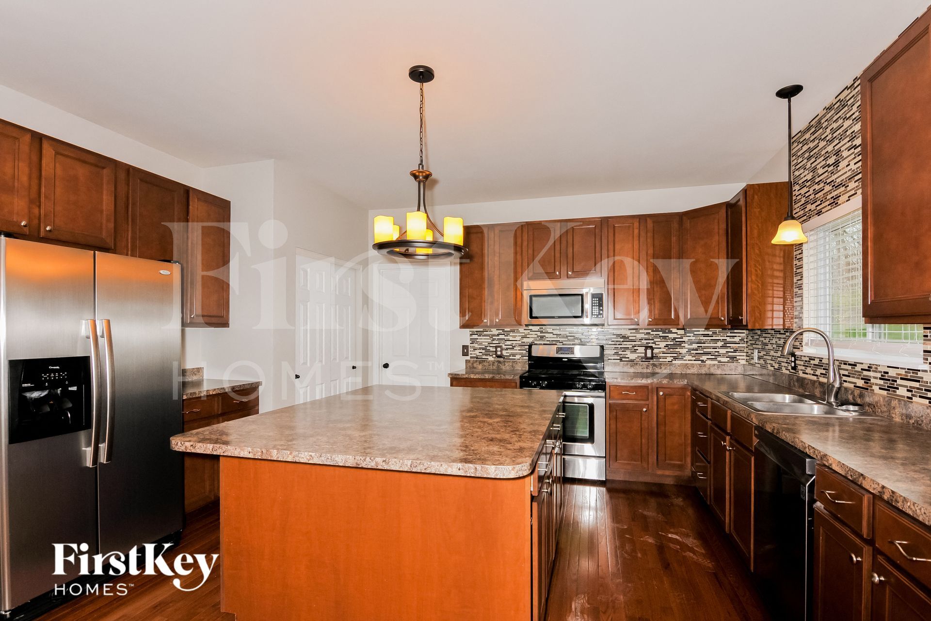 Building Photo - 432 Parkview Manor Ln