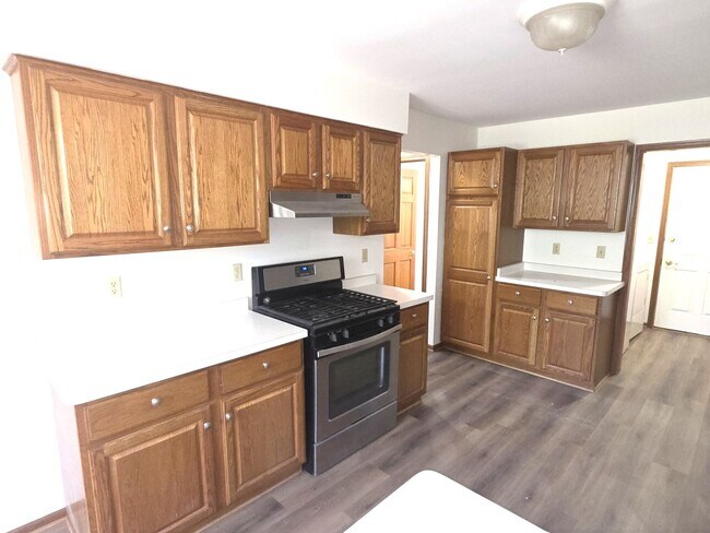 Building Photo - 3205 S Ridge Crest Ct