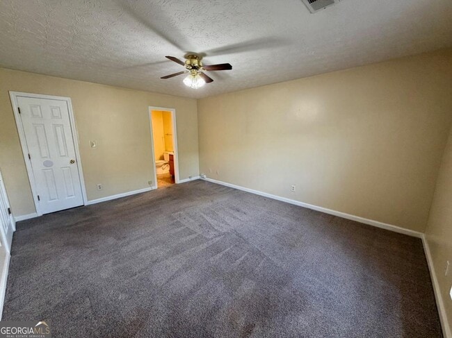 Building Photo - 2720 Sapphire St