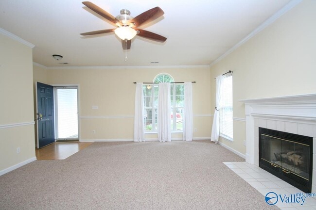 Building Photo - 215 River Oaks Dr