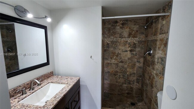 Building Photo - 18151 NE 31st Ct