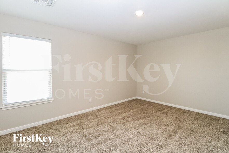 Building Photo - 1017 NW 6th St