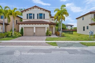 Building Photo - 132 NE 27th Terrace