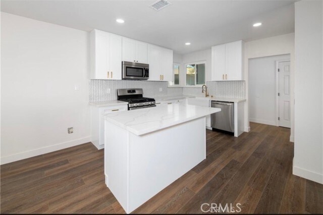 Building Photo - 11233 Doverwood Dr