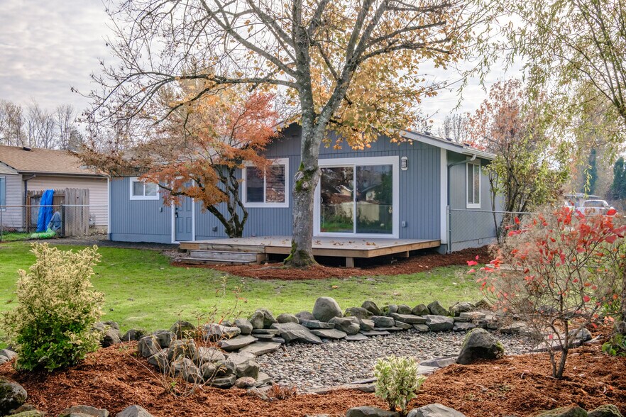 Building Photo - 401 Whittier St