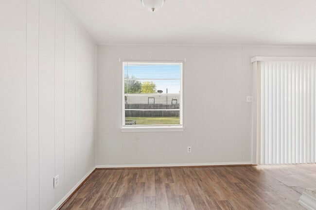 Building Photo - 3427 Prudence Dr