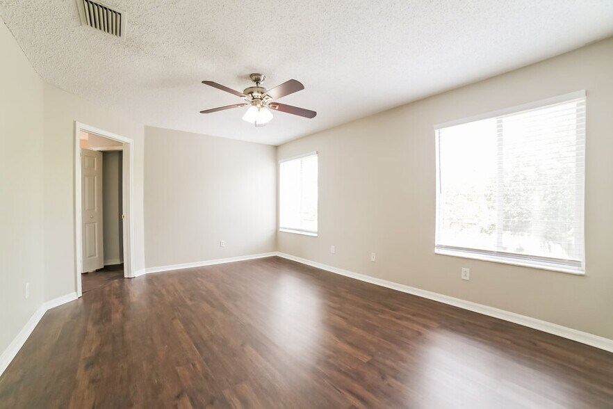 Building Photo - 13210 Pike Lake Dr