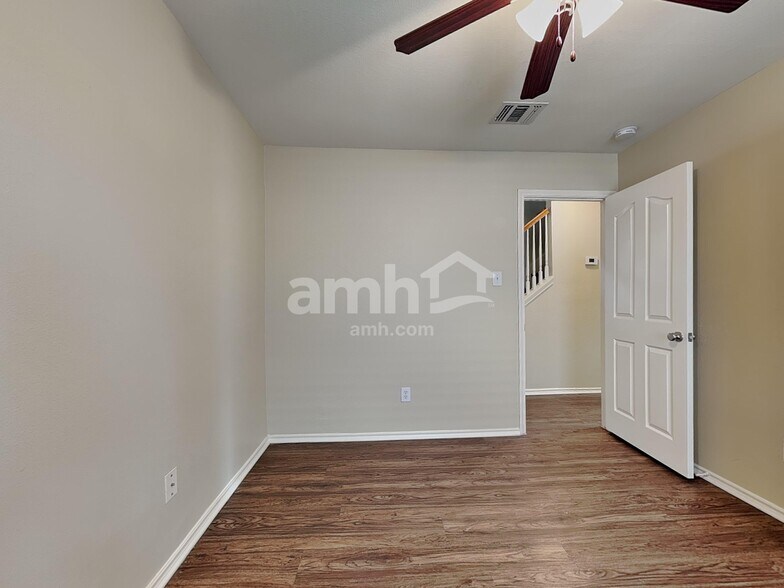 Building Photo - 20927 Banyan Crest Ln