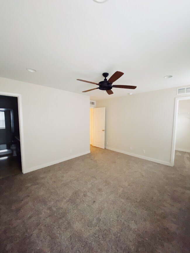 Master Bedroom - 8500 Redpoint Way
