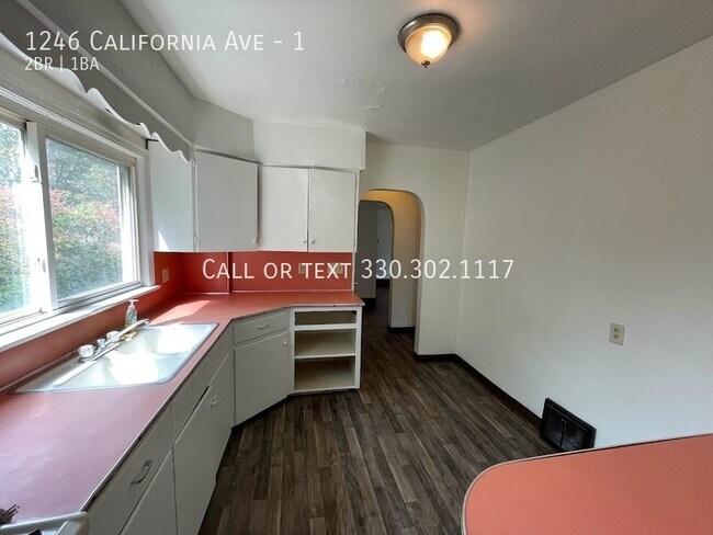 Building Photo - 1246 California Ave