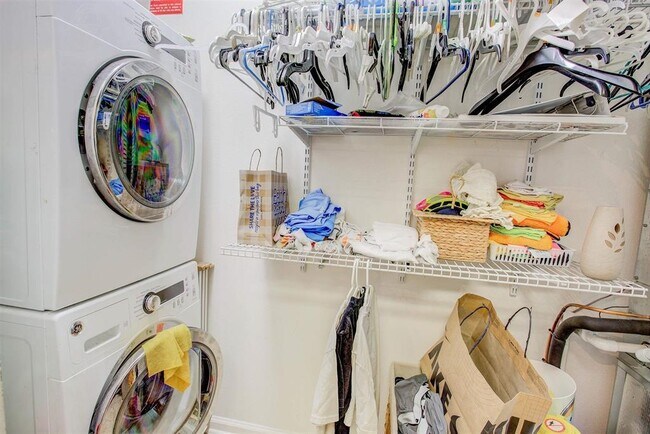 Building Photo - 2344 Golden Lake Loop