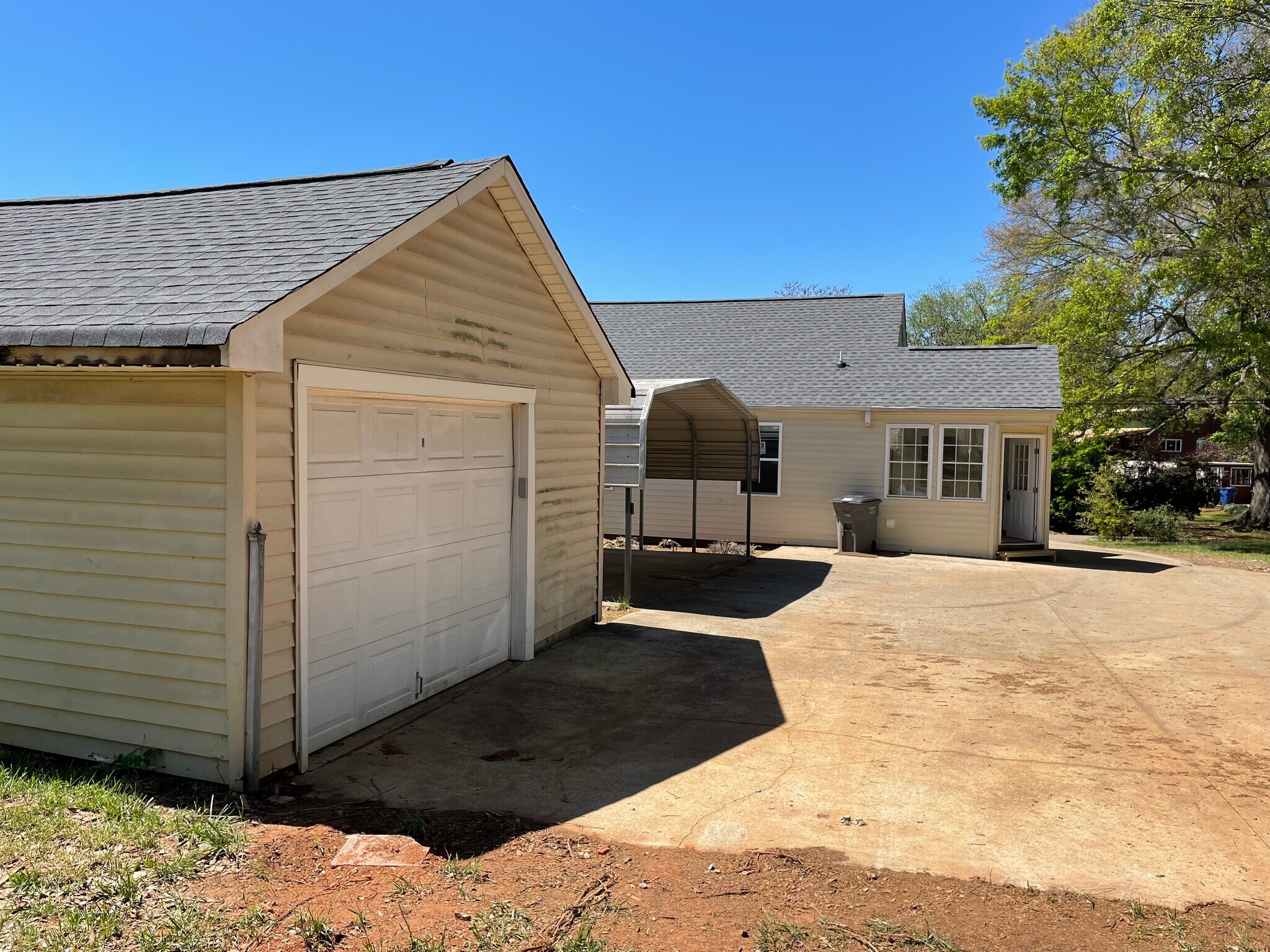 Garage and 2 car carport - 205 N Beacon St