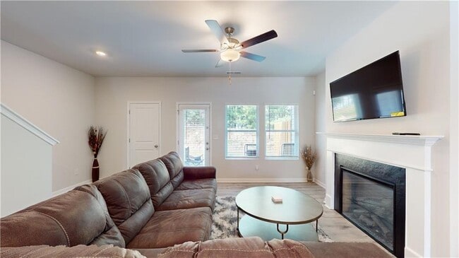 Building Photo - 6117 Mallory Ridge