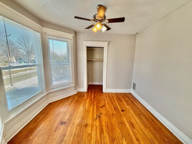 Building Photo - 208 W Tenny Ave