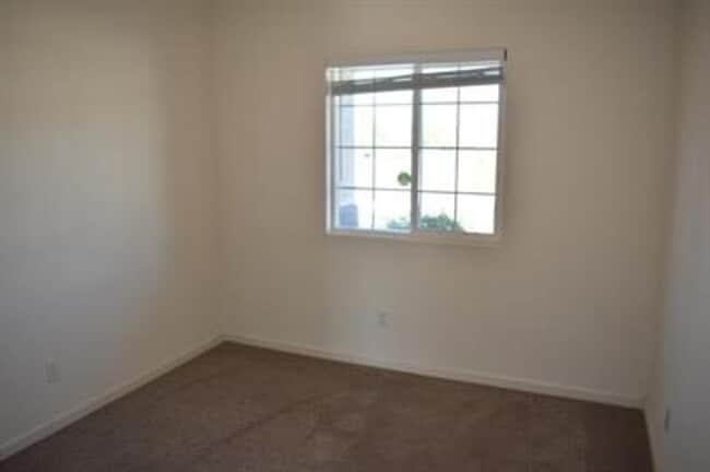 Building Photo - 4297 Lasalle Dr