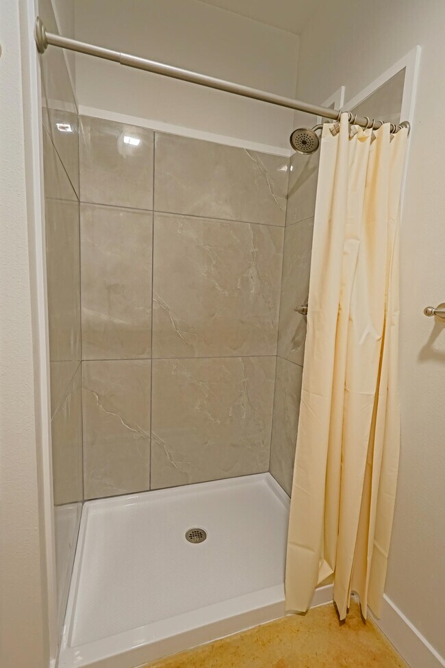 Building Photo - 2720 Jewel Rd