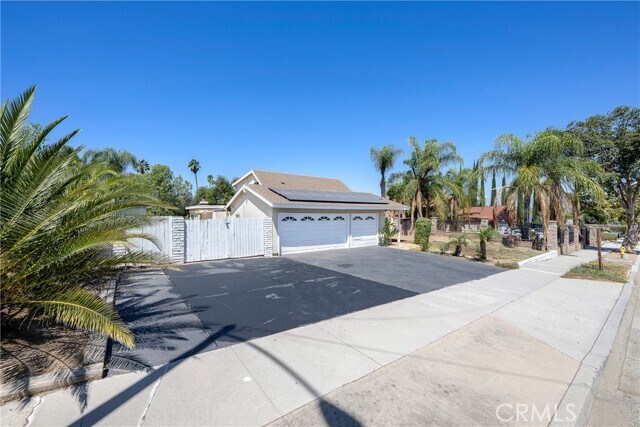 Building Photo - 1604 Avenida Del Vista