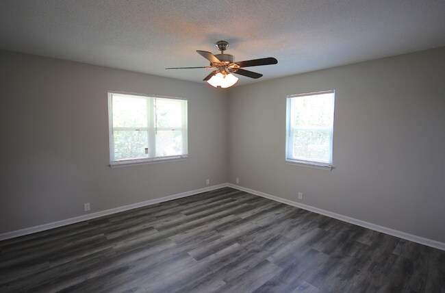 Building Photo - 2 bed townhouse style in Fort Oglethorpe! ...