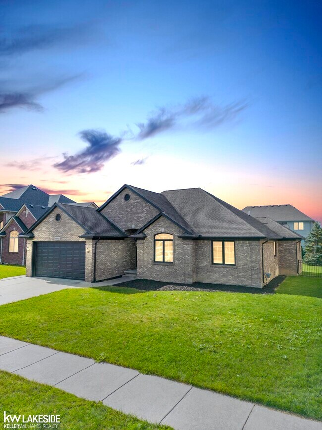 Primary Photo - 45431 Pentwater Dr