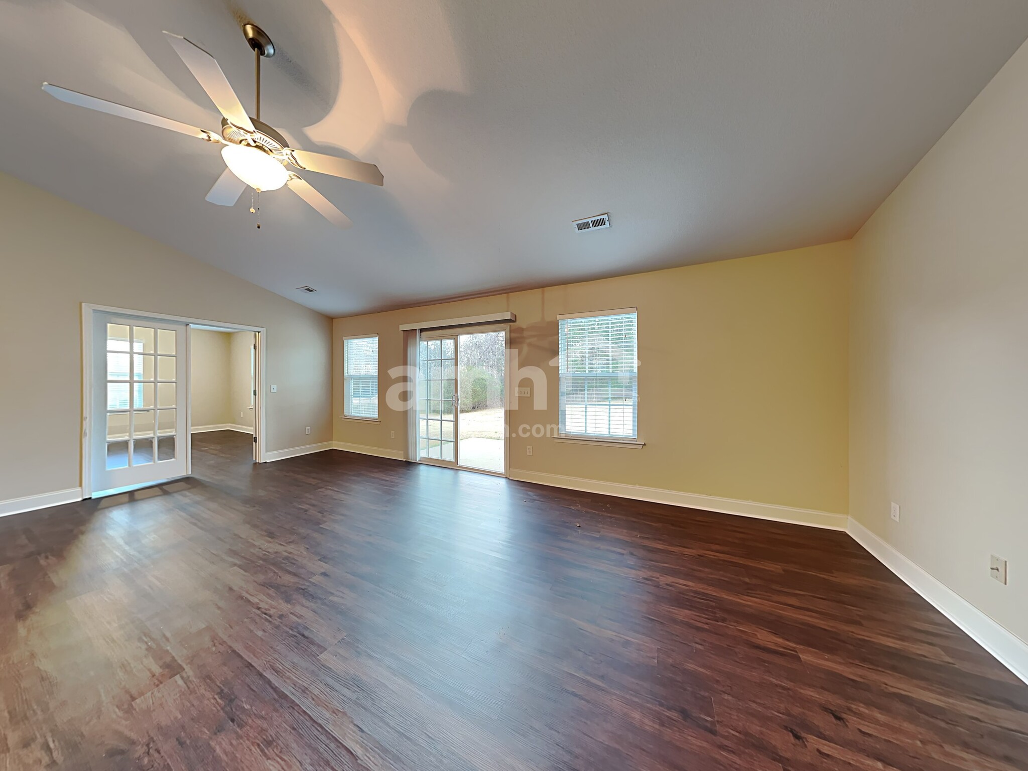 Building Photo - 230 Barberry Ln