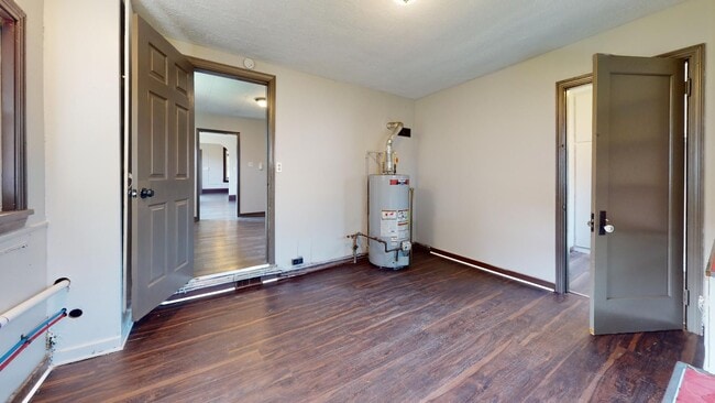 Building Photo - Cudell Area - 4 Bedroom Single Family Home