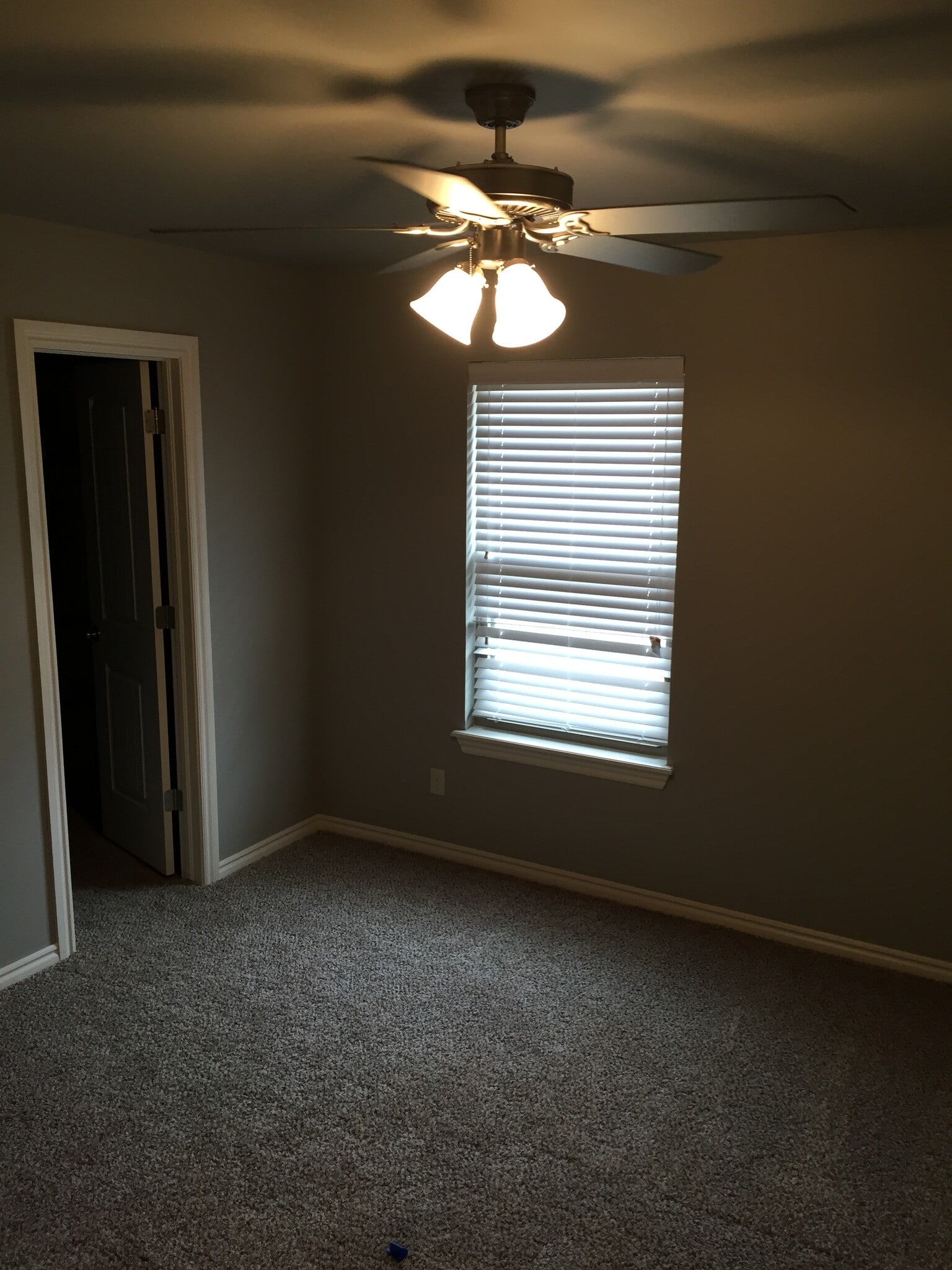 Building Photo - 127 Ashley Dr