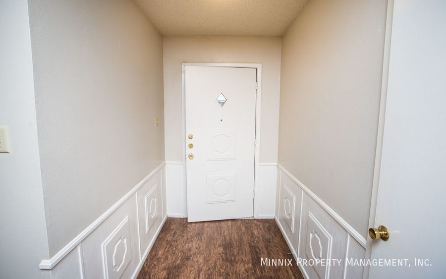 Building Photo - 4804 53rd St