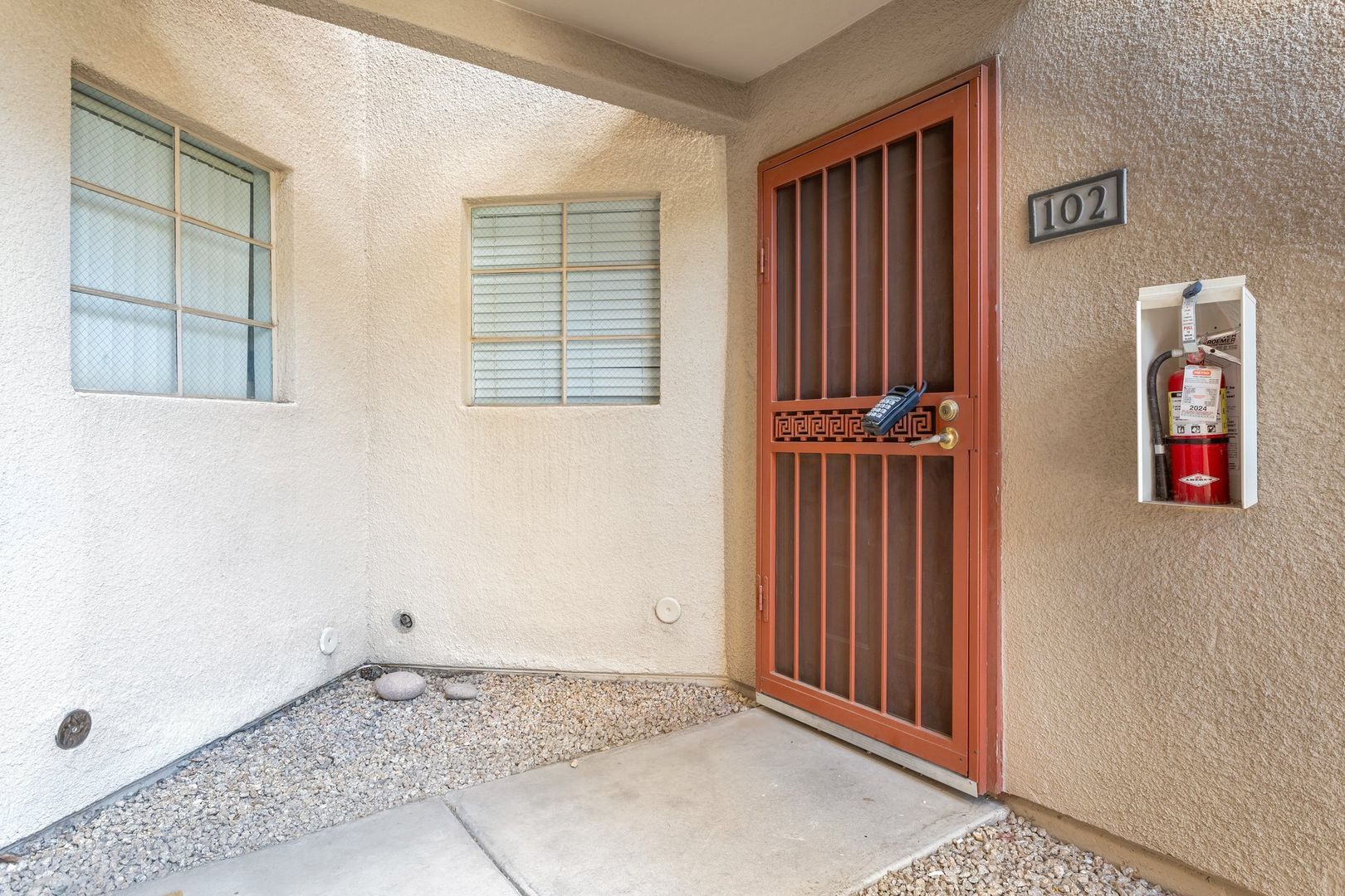 Building Photo - 4850 E Desert Cove Ave