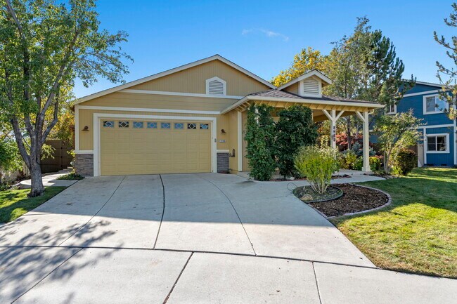 Building Photo - 2100 Brittany Meadows Dr