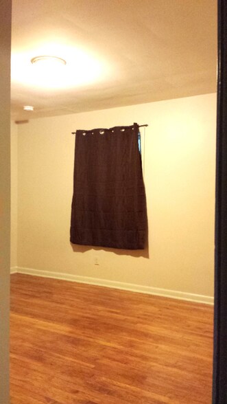 Building Photo - 4919 Fuller Dr