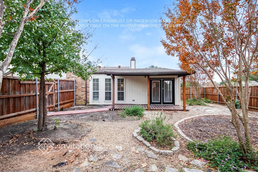 Building Photo - 1301 Clearview Dr