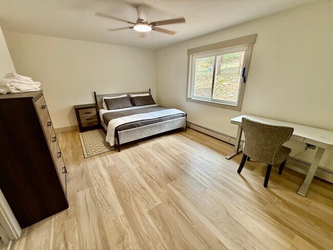 Building Photo - 2945 Aspen Dr
