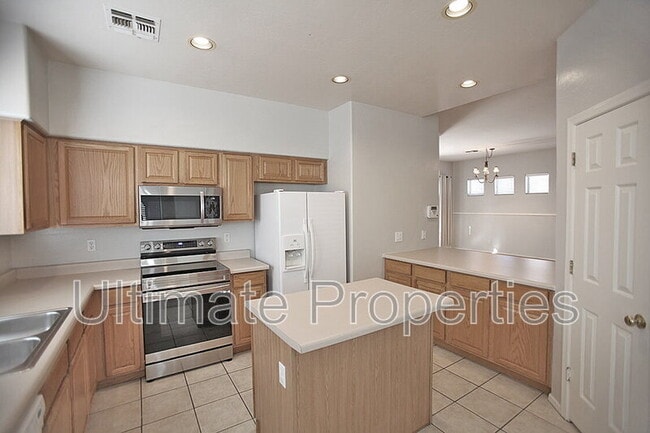 Building Photo - 6331 W Pontiac Dr