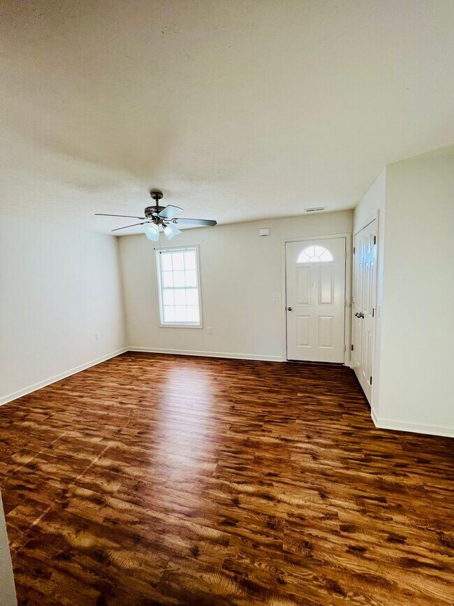 Building Photo - 2 Master Suite Townhome for Rent