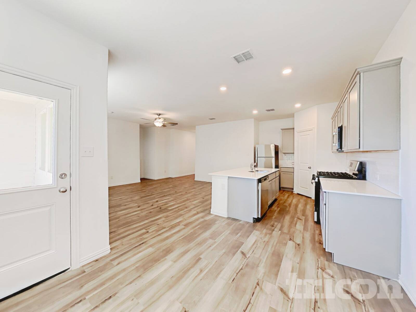 Building Photo - 5416 Montrose Dr