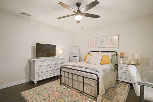 Building Photo - 4302 42nd St