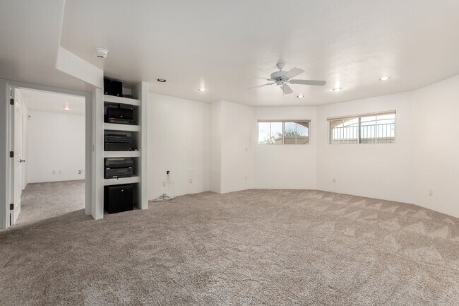 Catalina Foothills 4 bedroom 4 bath Home located in prestigious Canyon Ridge. 270-degree VIEWS! - 4667 N Rocky Crest Plz