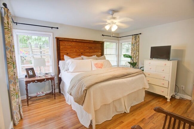 Building Photo - 650 Auburn Dr