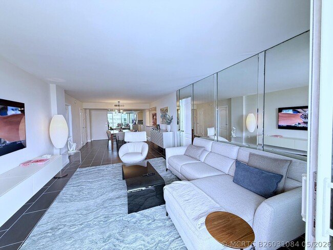 Building Photo - 3546 S Ocean Blvd