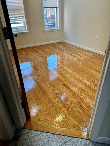 Building Photo - 3 Warwick St