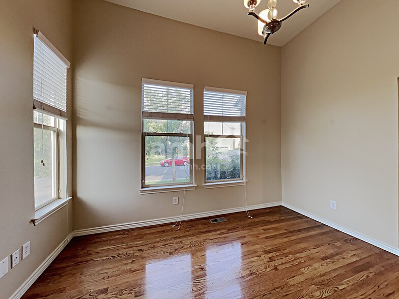 Building Photo - 12204 Hannibal St