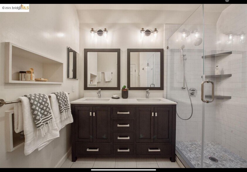 Bathroom 2 - 6344 Snake Rd