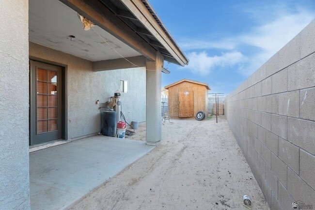 Building Photo - 1510 N 9th Ave