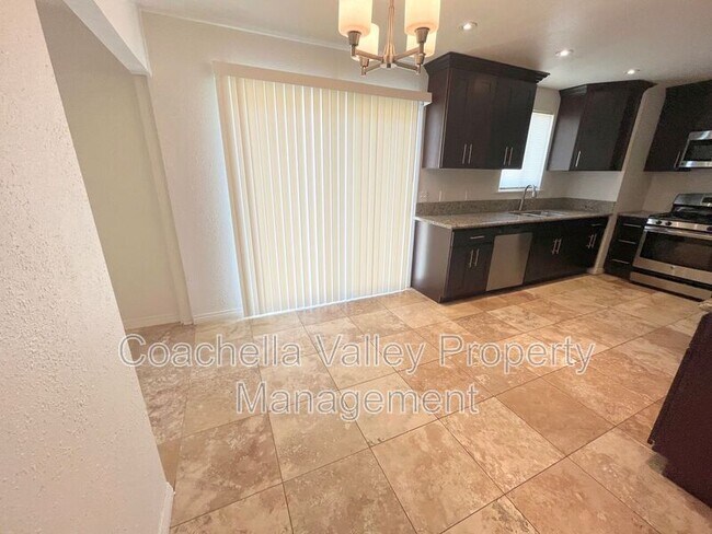 Building Photo - 11155 Pomelo Dr