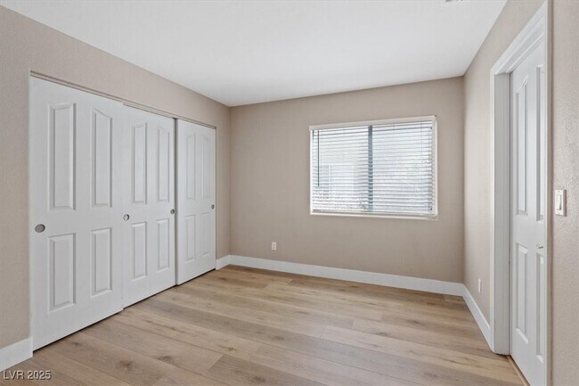 Building Photo - 1817 Tropical Breeze Dr