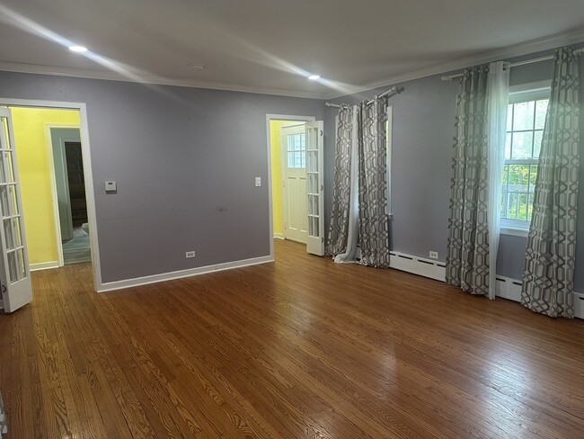 Building Photo - 3896 Drexel Ave