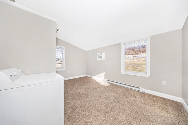 Building Photo - 5201 Amos Reeder Rd