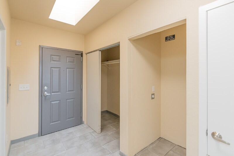 Building Photo - 317 Lester Ave