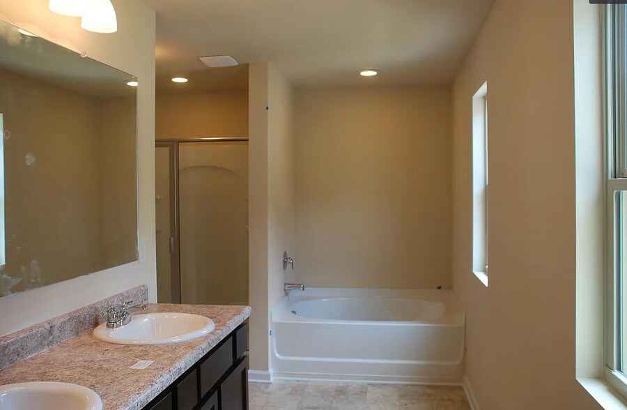 Building Photo - 79 Meadowlark Way